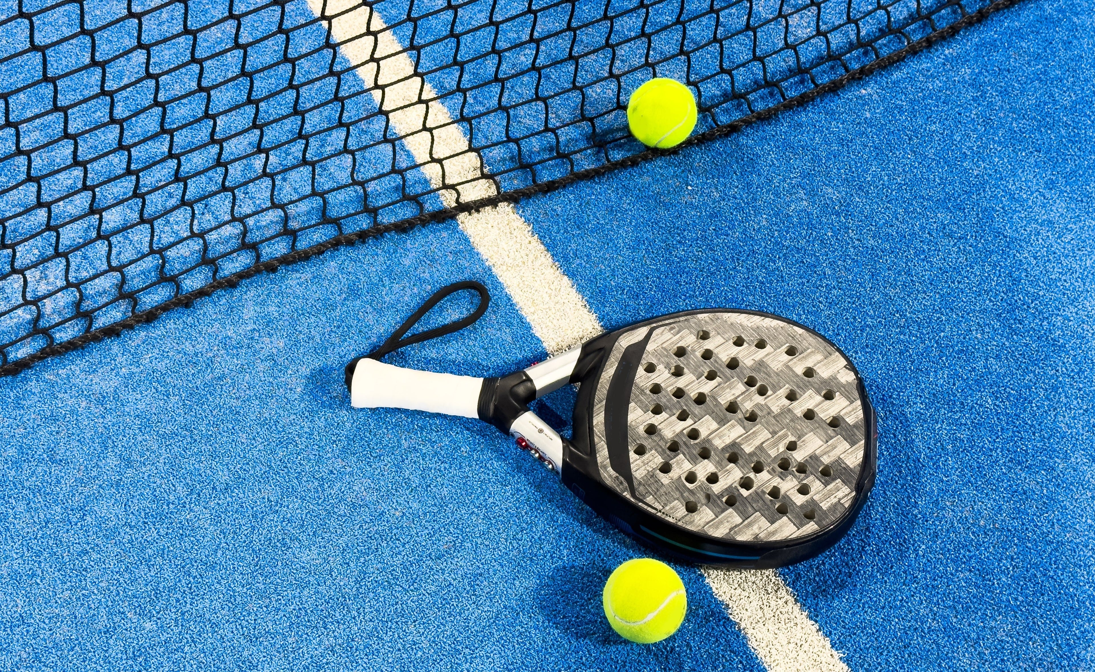 Padel Rackets - Playing Padel