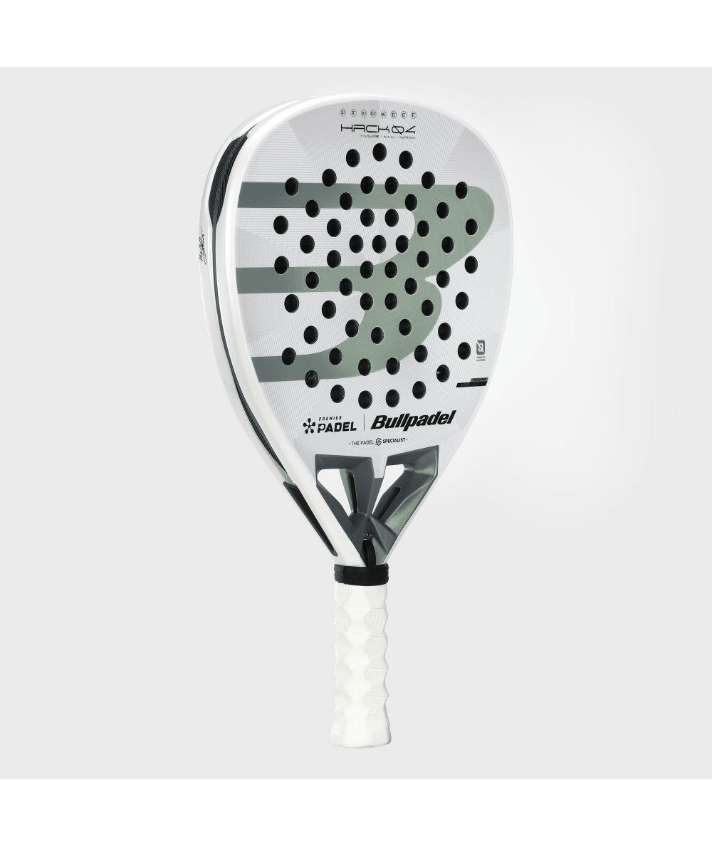 Bullpadel Hack 04 Premier Padel 26 Padel Racket - Playing Padel