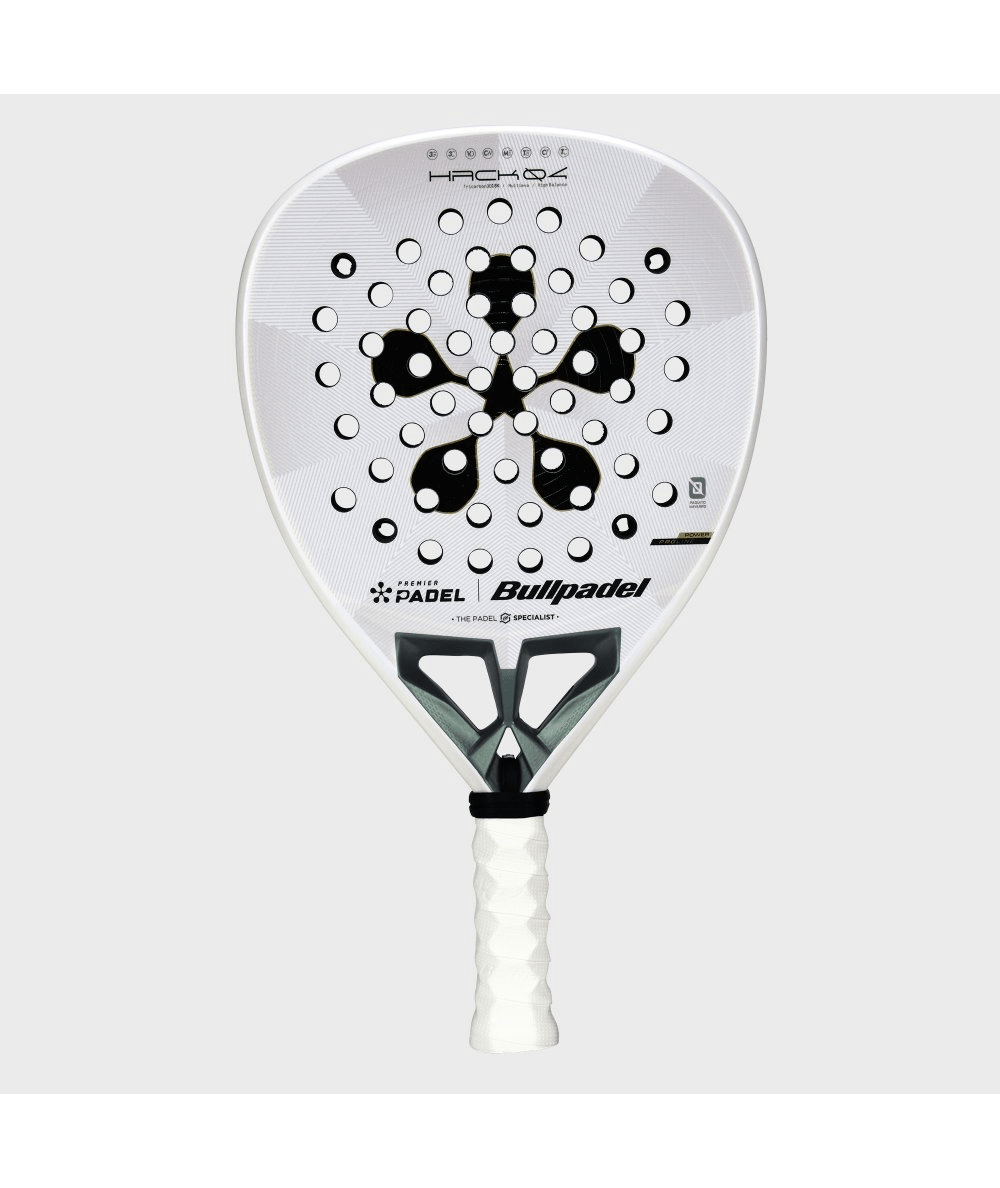 Bullpadel Hack 04 Premier Padel 26 Padel Racket - Playing Padel
