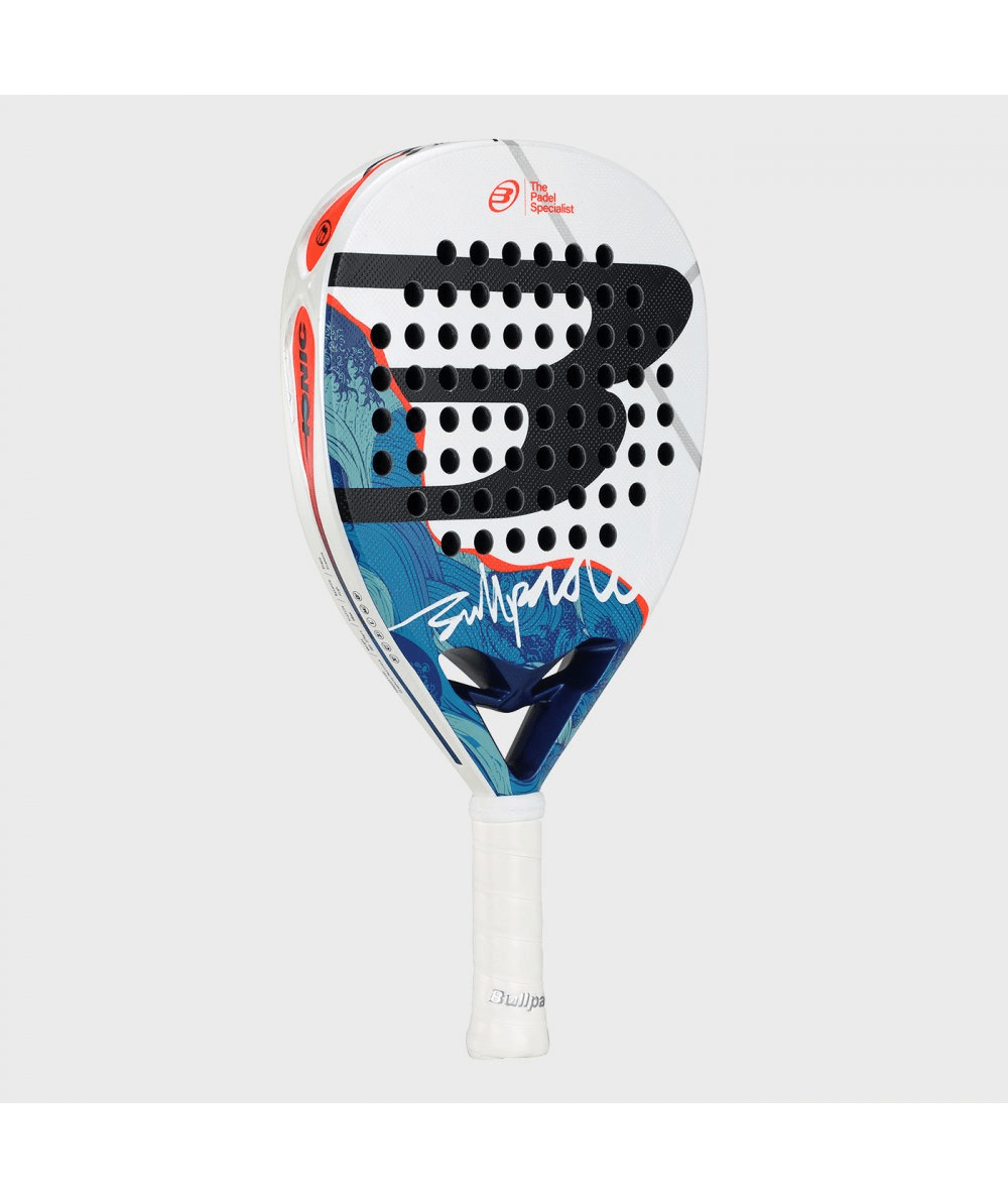 Bullpadel Ionic Power 26 Padel Racket - Playing Padel