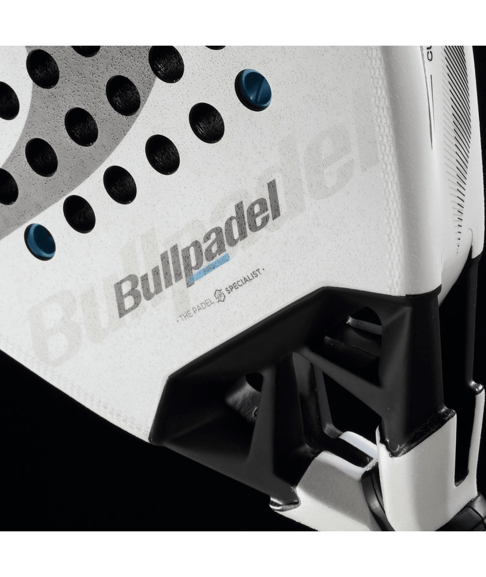 Bullpadel Vertex 05 Padel Racket - Playing Padel