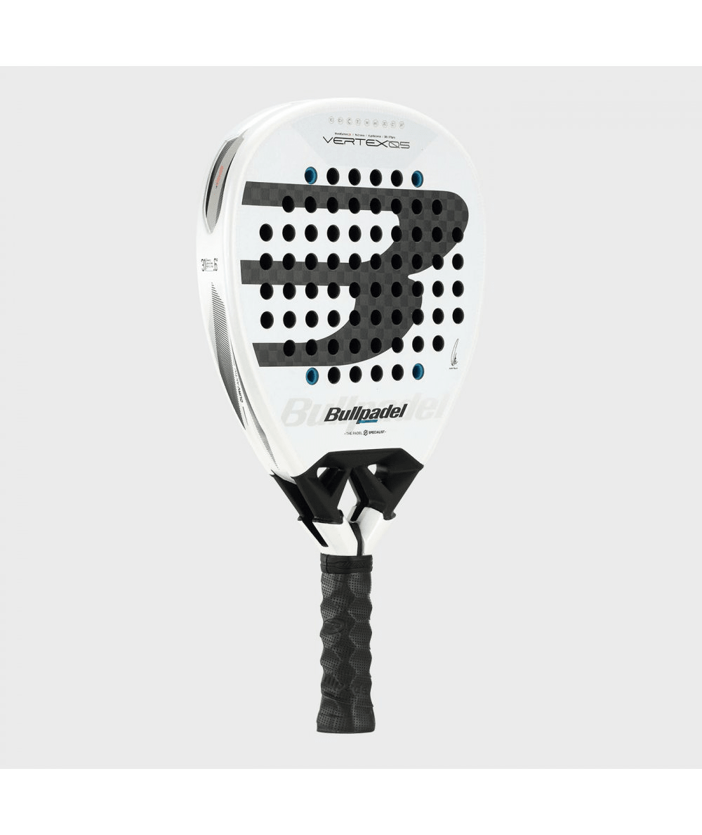 Bullpadel Vertex 05 Padel Racket - Playing Padel